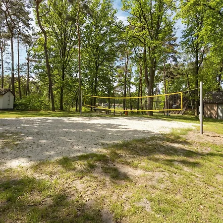 Semi-detached 'muizenoortje' At Park Vosseven *