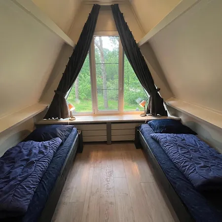 Semi-detached 'muizenoortje' At Park Vosseven *