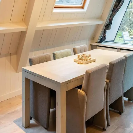 Prázdninový dům Semi-detached 'muizenoortje' At Park Vosseven Stramproy